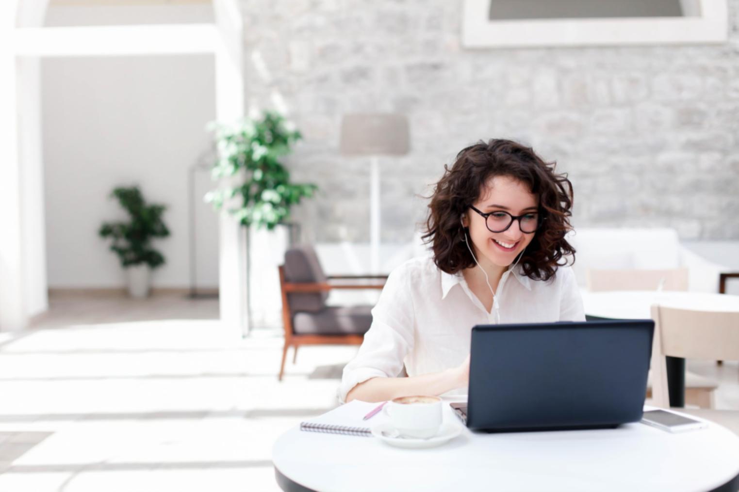 Interaktive Lernsitzung mit Finanzanalyse